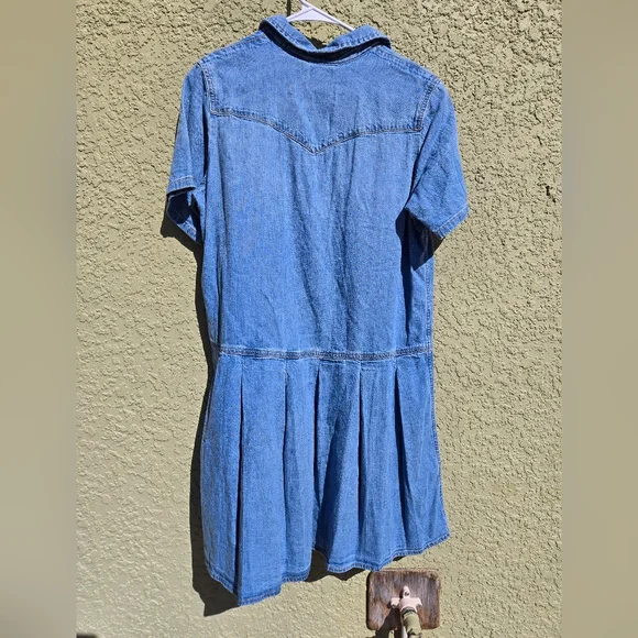 NWT Levis Denim Pleated A-Line Western Dress - Picture 3 of 3